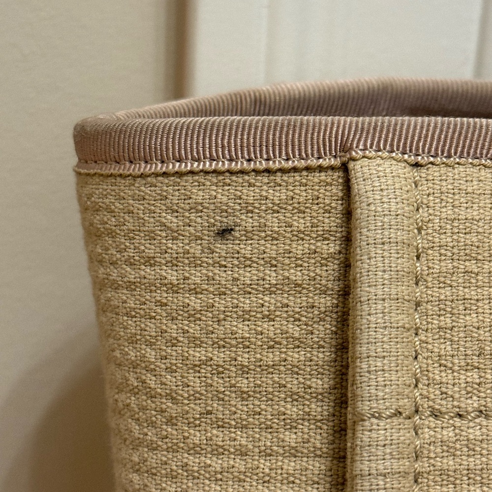 CHANEL Small Deauville Tote in beige - Picture 3 of 16